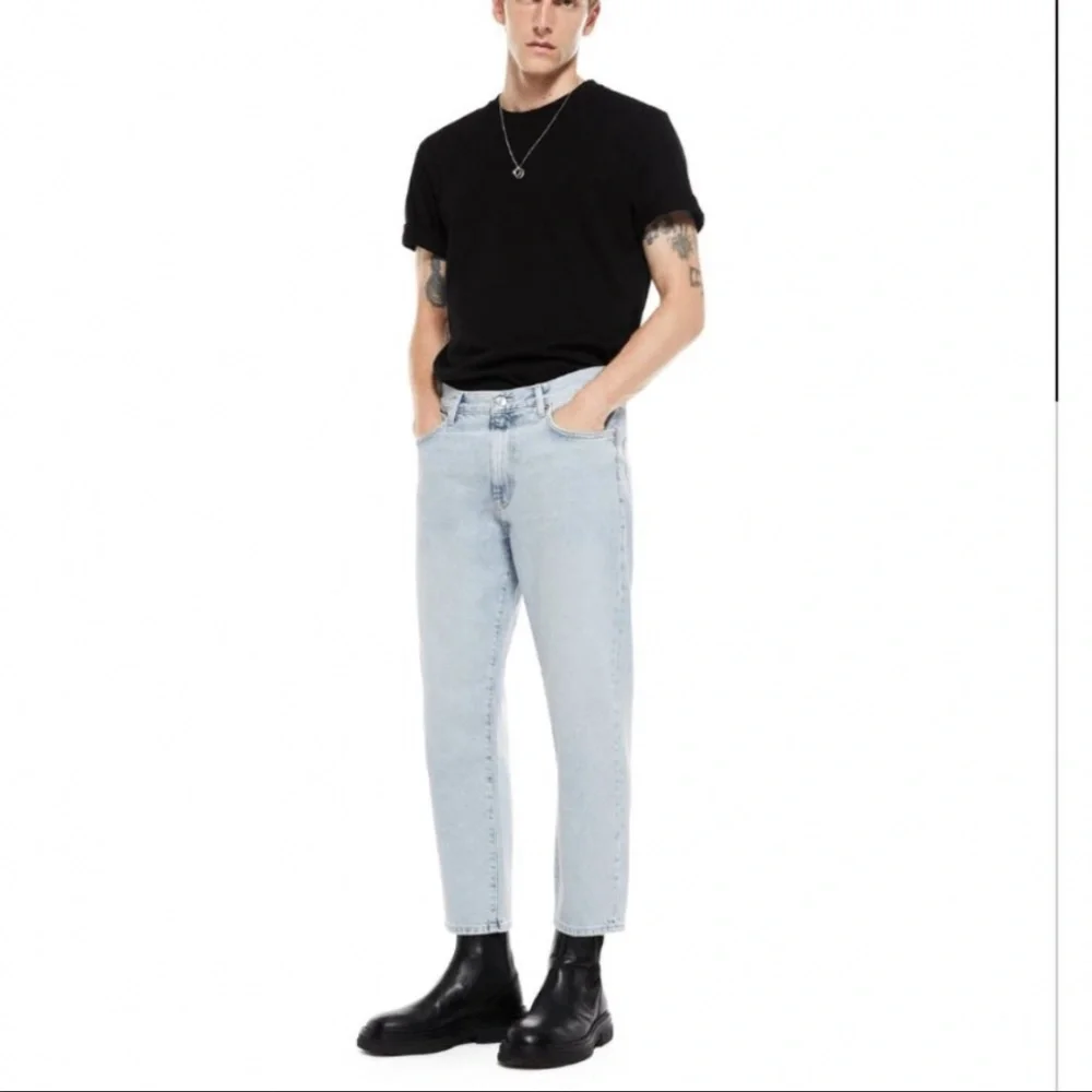 NWT ZARA STRAIGHT FIT JEANS LIGHT BLUE